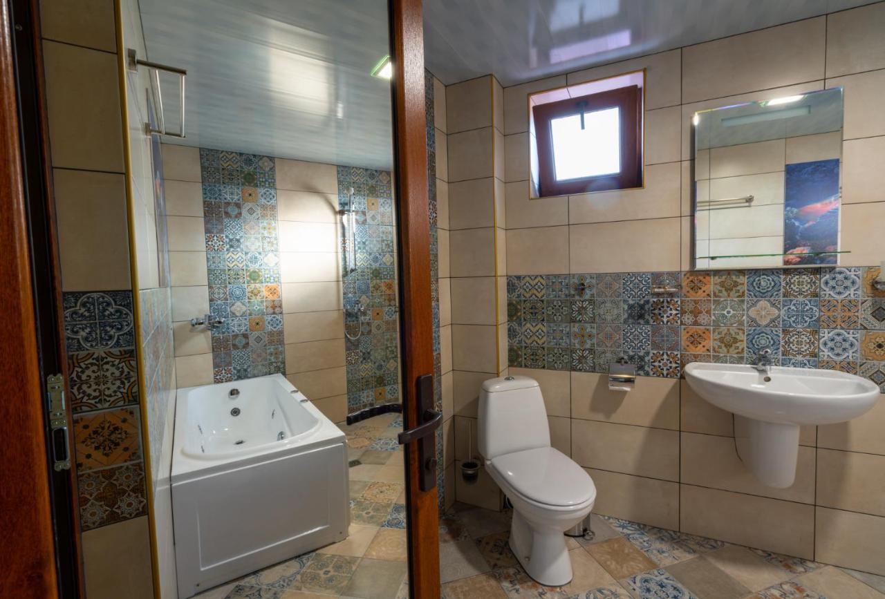 Family Hotel Preslav Esterno foto